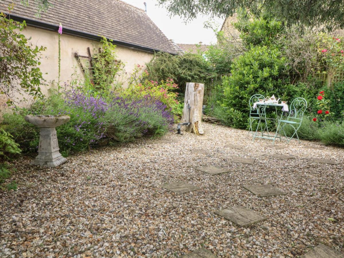 Tuesday Cottage Bourton-on-the-Water Exterior photo